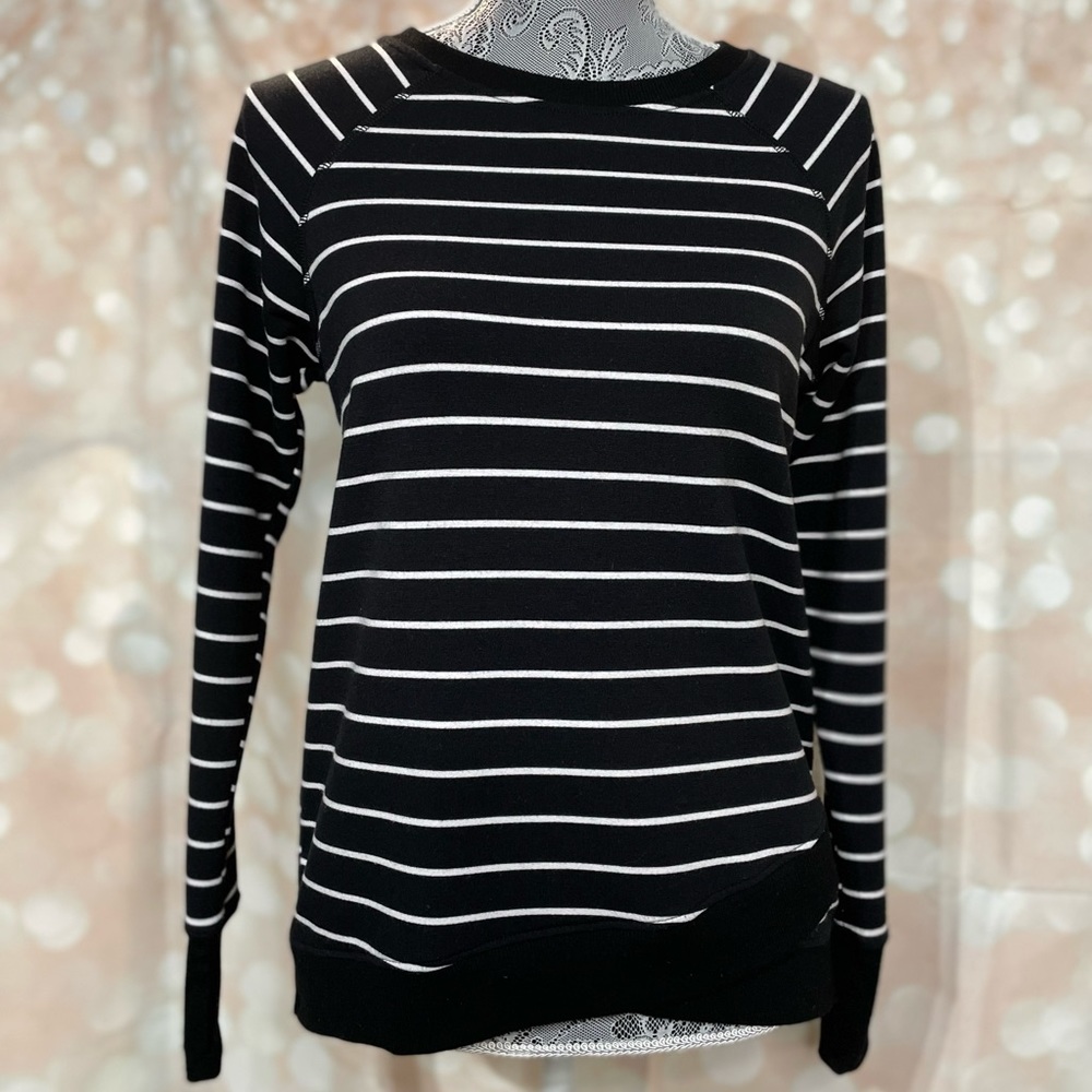 Danskin XS Black & White french terry tunic top